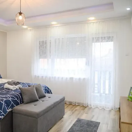Apartment Sara